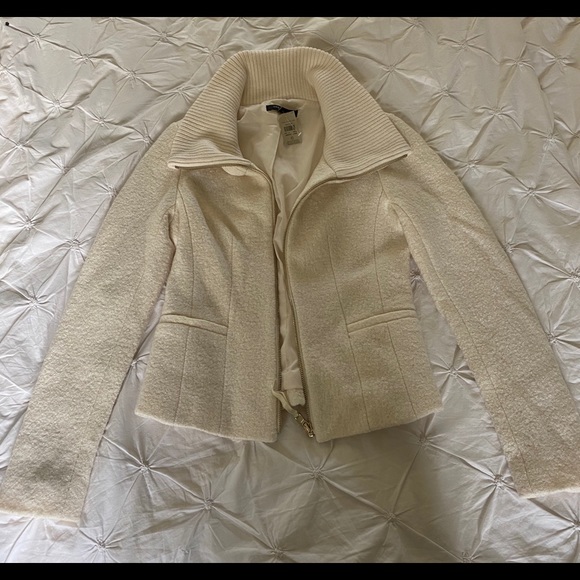 Blazer - Picture 1 of 2